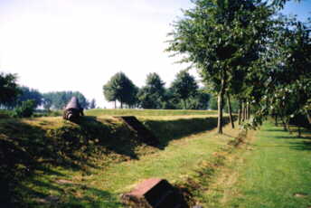 Cannons in Oudeschans, pointing outwards