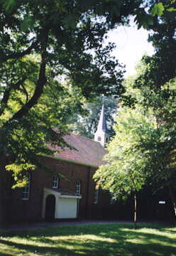Church of Oudeschans is hidden in green
